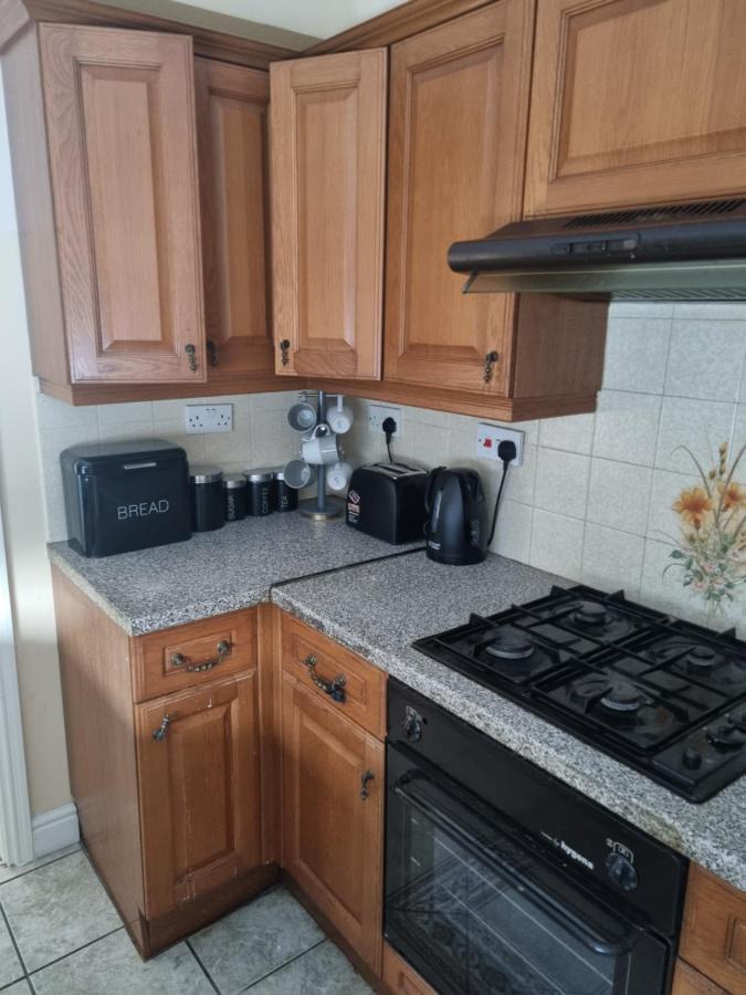 بريرلي هيل Cheerful 3-Bedroom House المظهر الخارجي الصورة